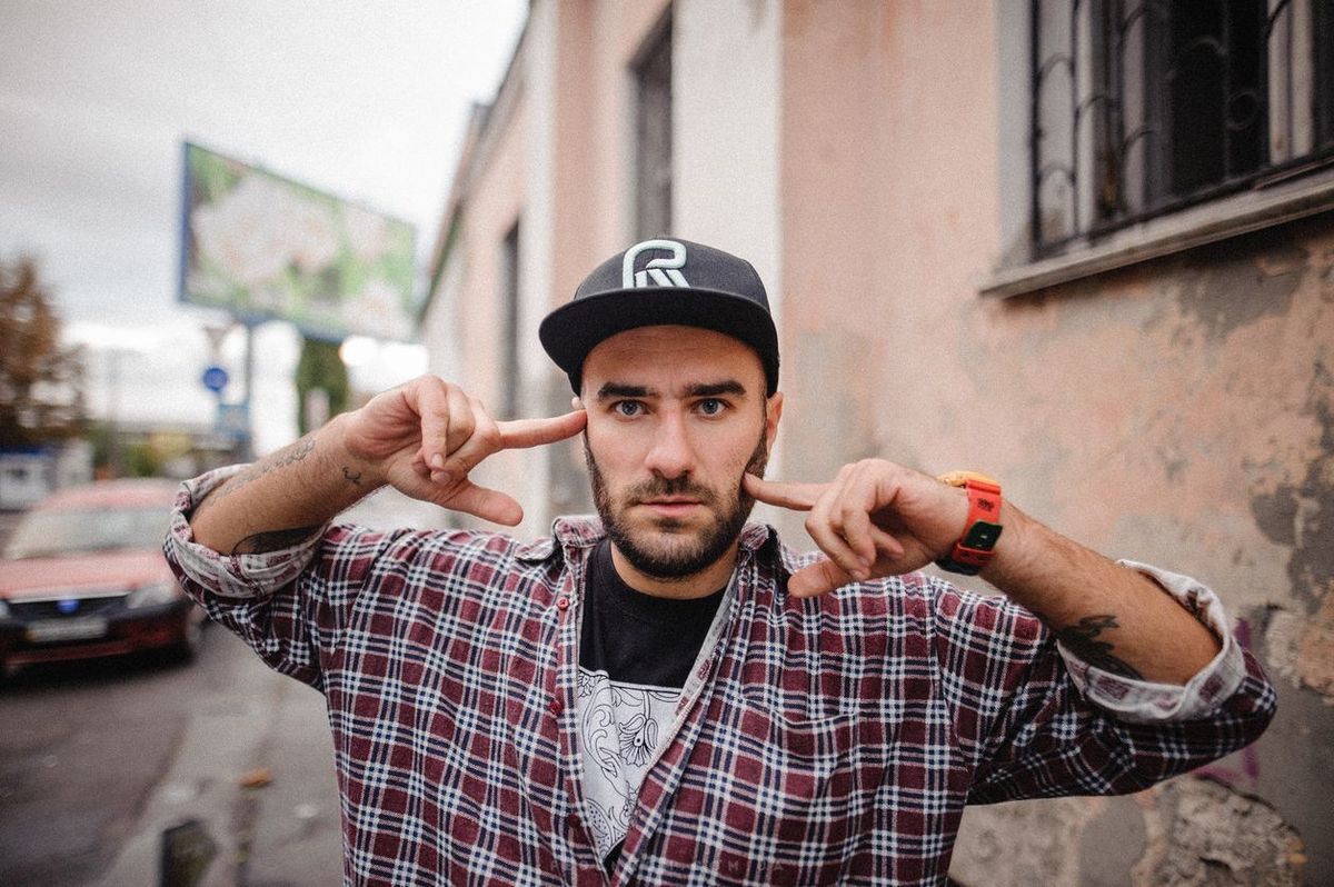 Сальто Назад